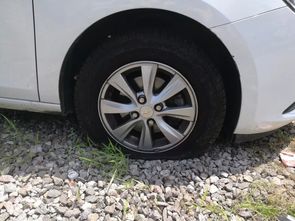 嘭 寧波一車主強(qiáng)行沖卡 更無法無天的是酒駕